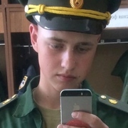 Андрей, 20, Псков