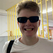Илья, 18, Санкт-Петербург