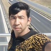 Улугбек, 32, Буй